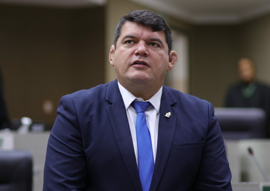 PL de Allan Campelo para tornar obrigatória a coleta seletiva em eventos é aprovado na CMM