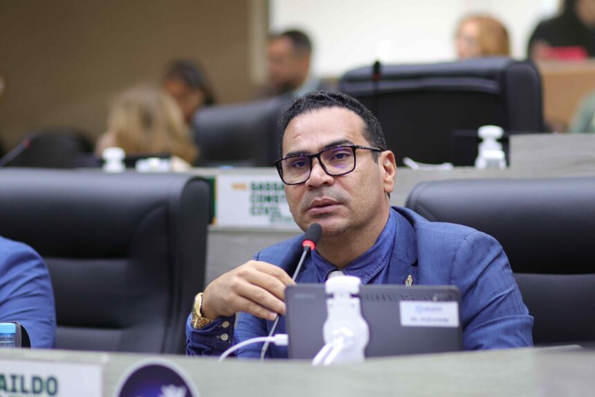 Vereador Jaildo Oliveira critica reajuste de 1,25% para professores da rede municipal