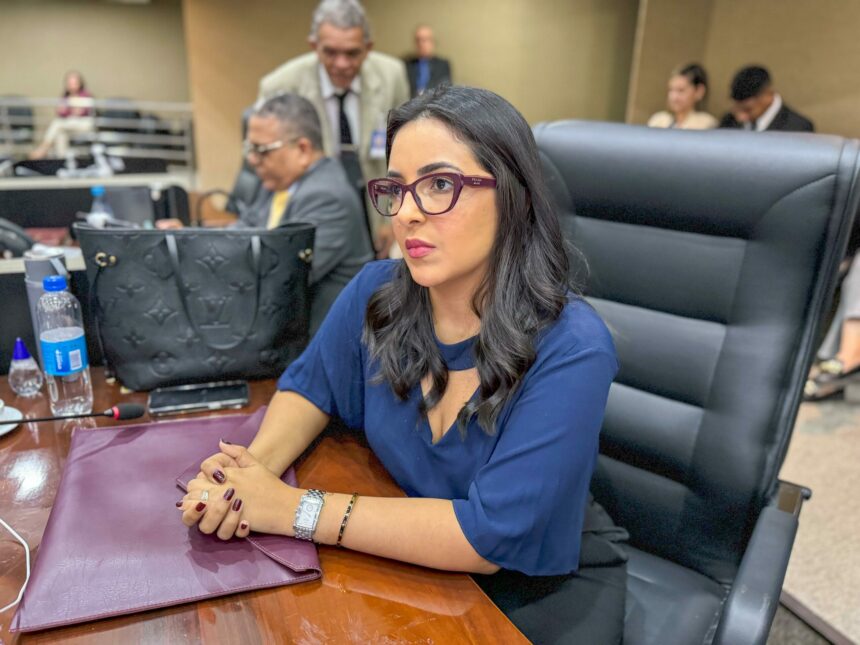 PL de Thaysa Lippy que veda nome de ruas com pessoas condenadas por crimes contra a mulher é aprovado