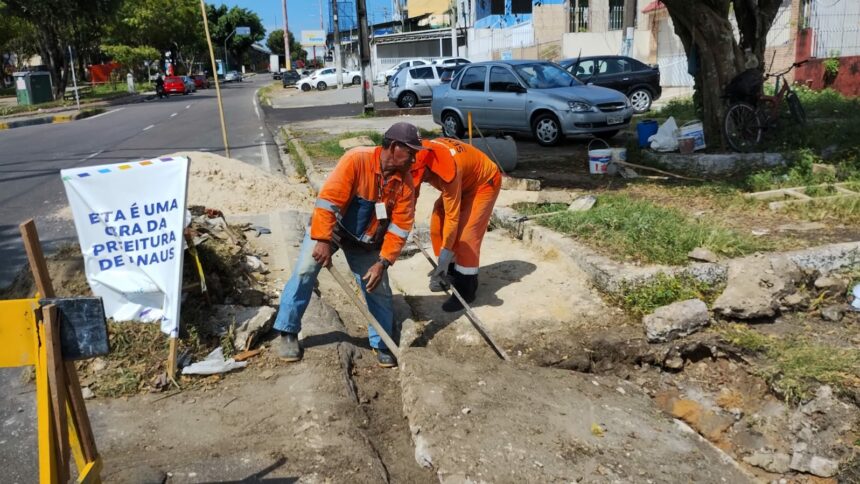 Ações de manutenção de drenagem no São Raimundo