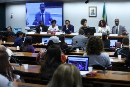 Deputados e especialistas afirmam que criminalização da cultura negra é um fenômeno histórico
